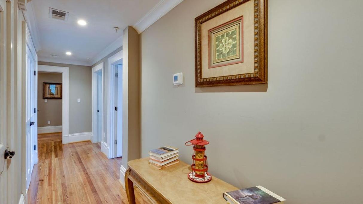 201 York #3 - Homey Downtown 2 Bedroom Steps From The River Savannah Luaran gambar